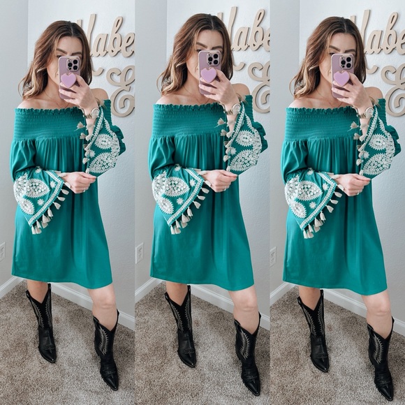 VaVa by Joy Han emerald off the shoulder embroidered flare sleeve dress medium - Picture 8 of 8